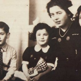 Van links naar rechts: Arnold Bosman, Jehoedith Bosman, Eva Bosman-de Jong en Mirjam Anna Bosman